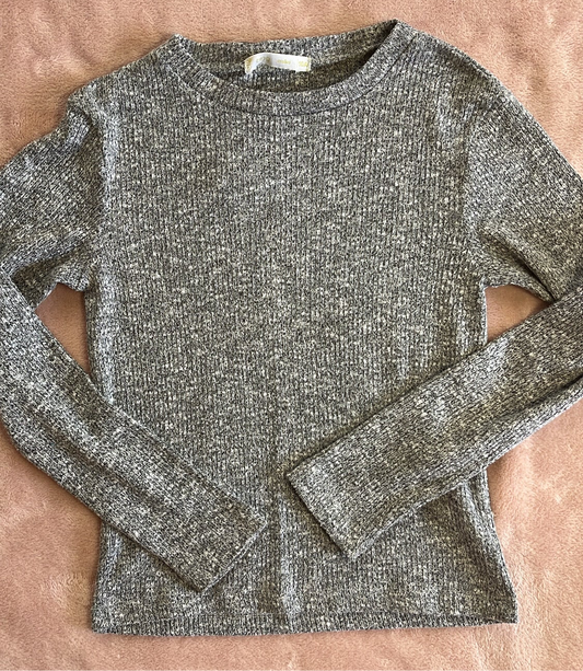 Basic grey sweater