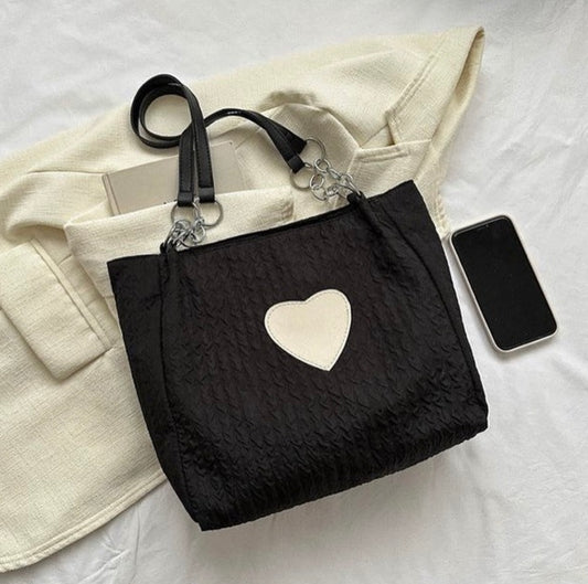 Heart tote bag