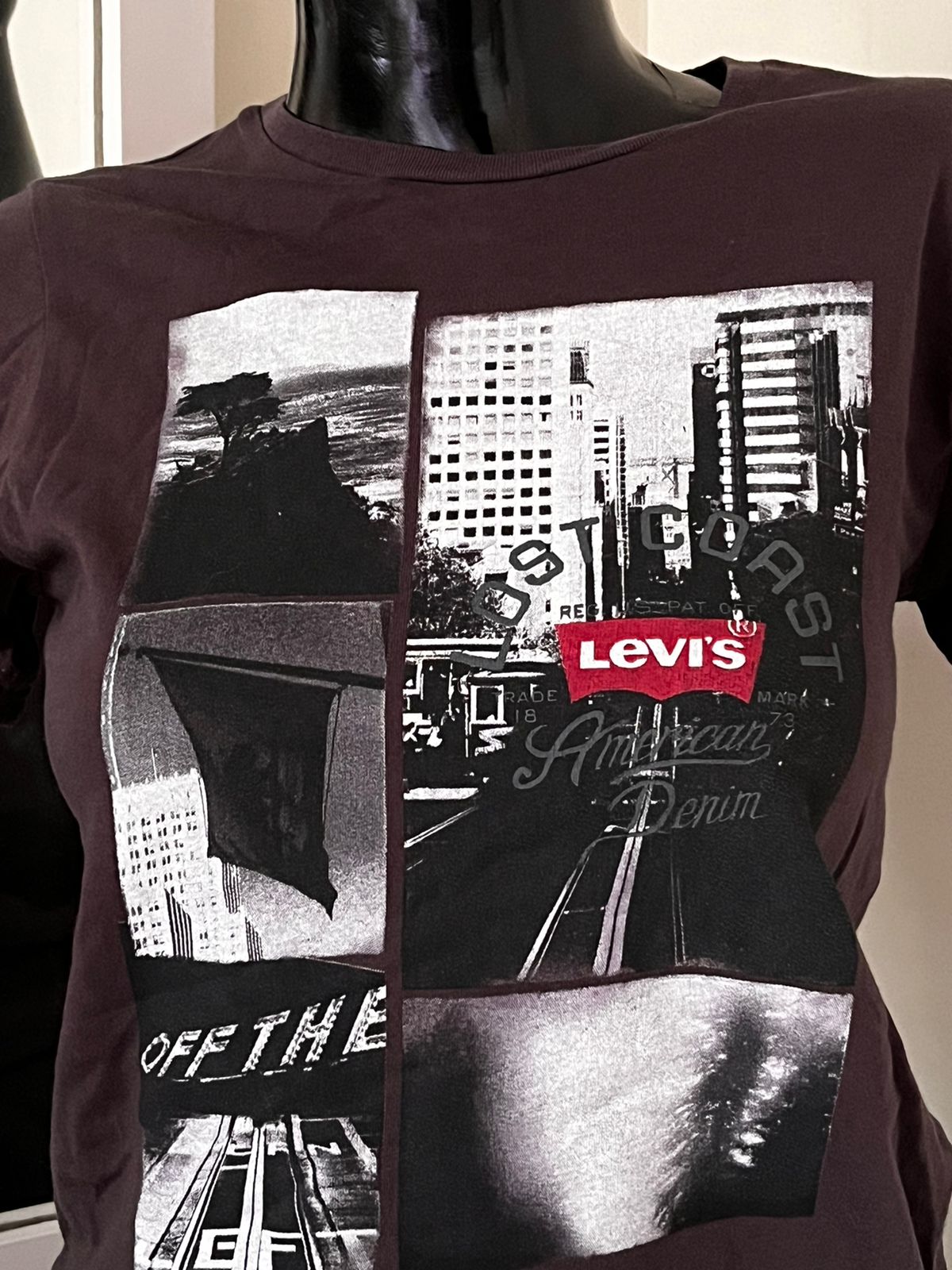 LEVI’S Tee